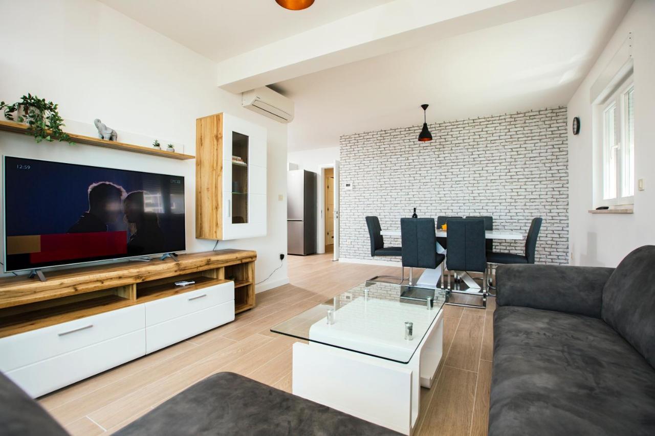 Apartman Magdalena Apartment Makarska Bagian luar foto