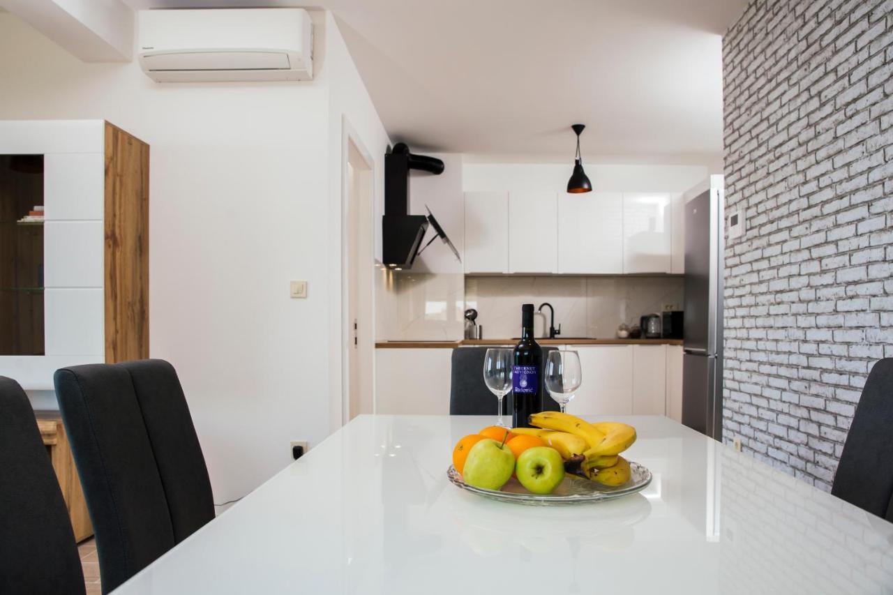 Apartman Magdalena Apartment Makarska Bagian luar foto